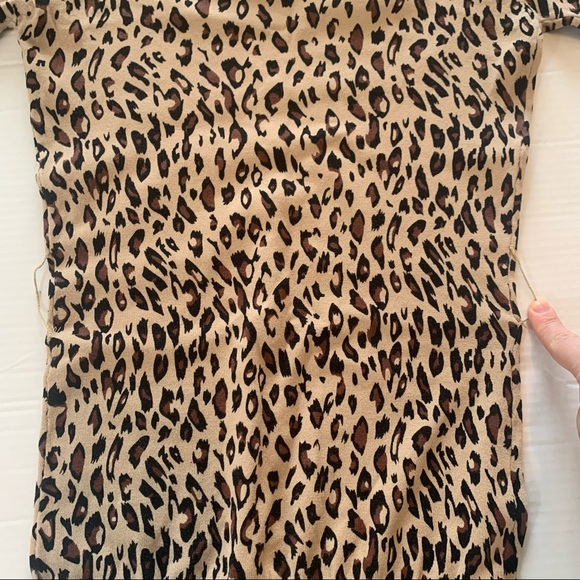 Demanding women’s leopard print sweater top, size small, slim fit. - Picture 4 of 12